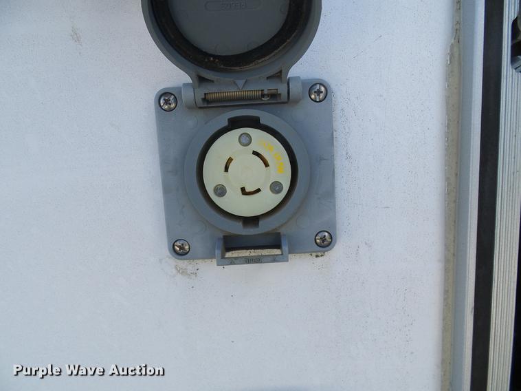 image for item DD8615 1998 Diamond enclosed cargo trailer