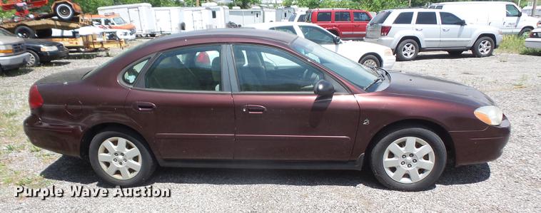 image for item DE1680 2001 Ford Taurus LX