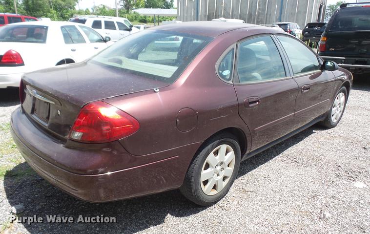 image for item DE1680 2001 Ford Taurus LX