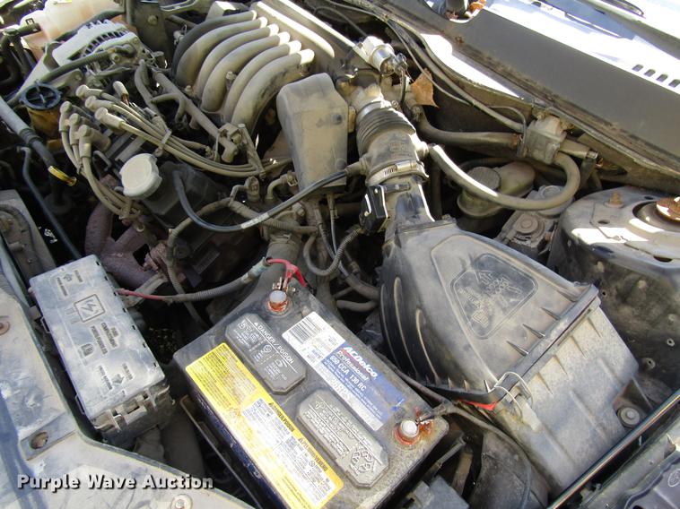 image for item DE1680 2001 Ford Taurus LX