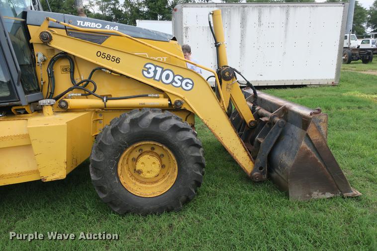 image for item DE3797 2002 John Deere 310SG backhoe