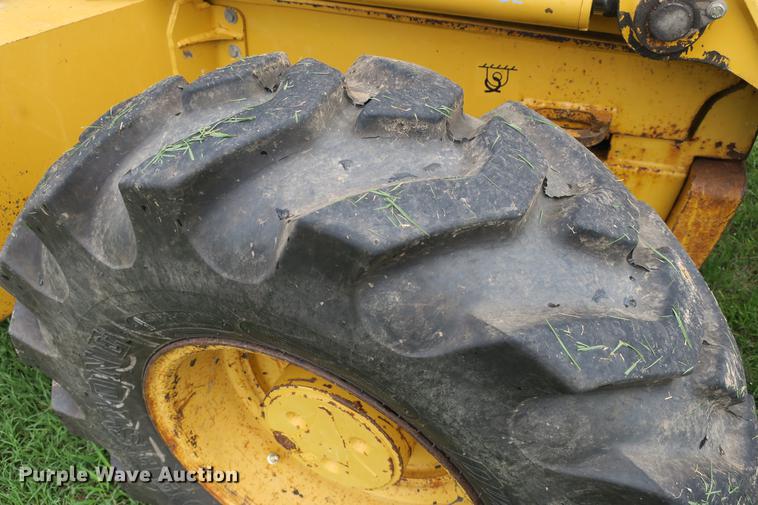 image for item DE3797 2002 John Deere 310SG backhoe