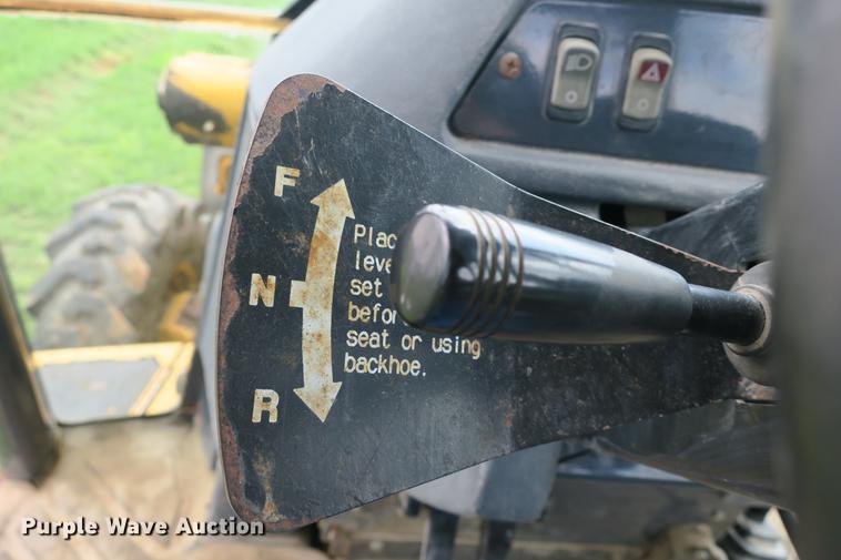 image for item DE3797 2002 John Deere 310SG backhoe