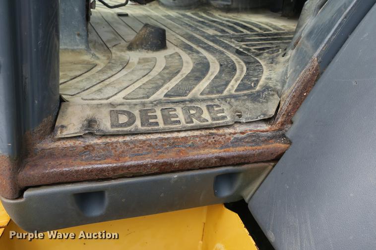 image for item DE3797 2002 John Deere 310SG backhoe