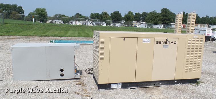 image for item DE5166 2007 Generac QT13068ANSNA generator