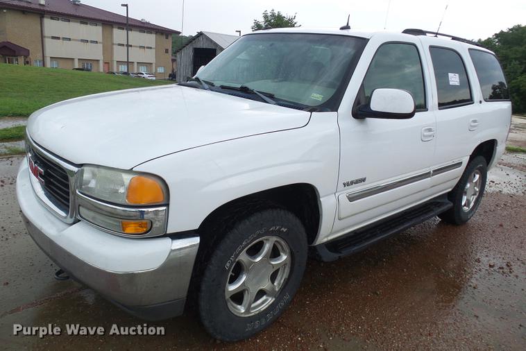 image for item DE5174 2003 GMC Yukon SUV