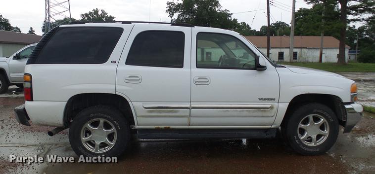 image for item DE5174 2003 GMC Yukon SUV