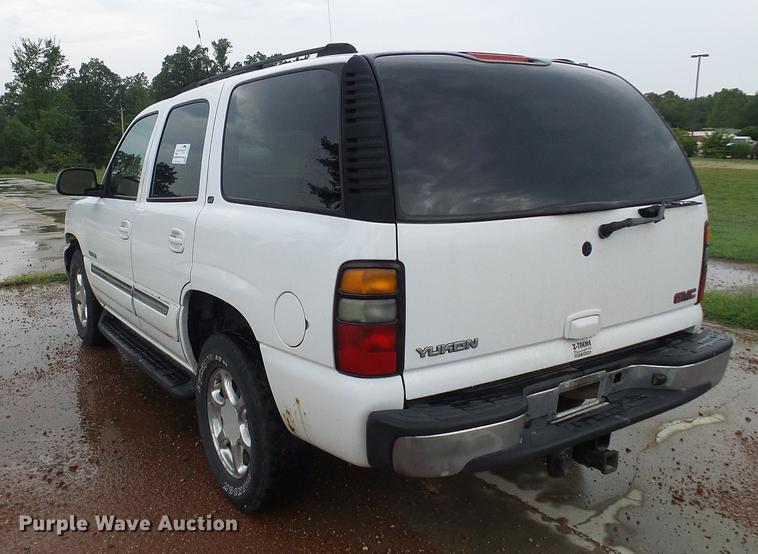 image for item DE5174 2003 GMC Yukon SUV