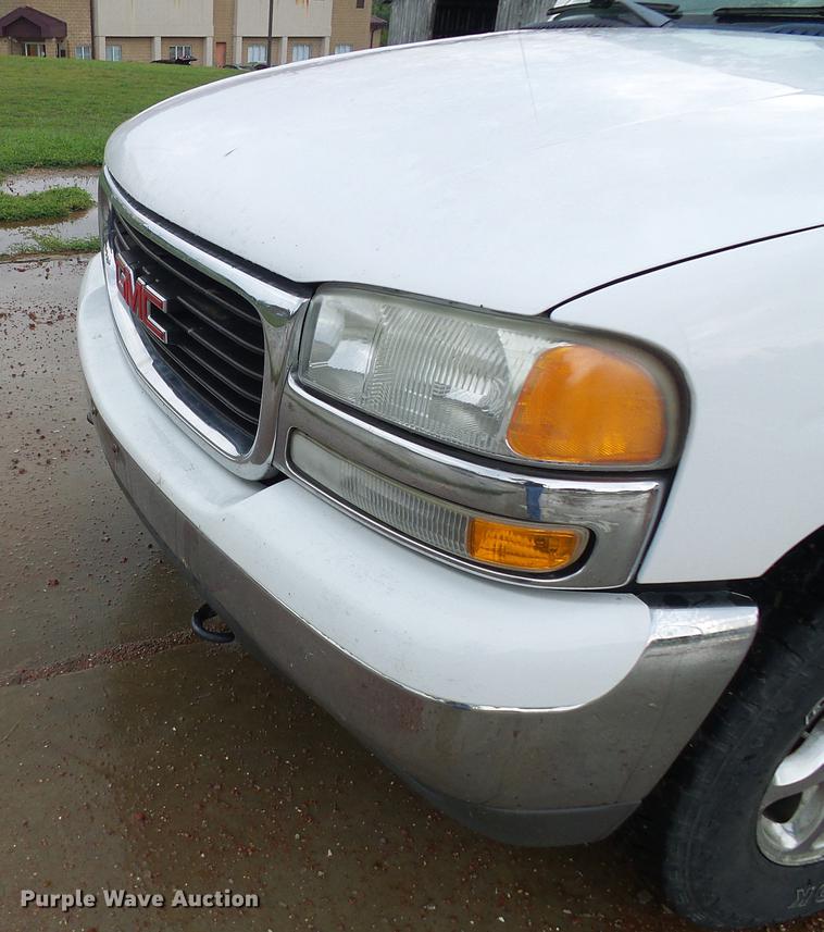 image for item DE5174 2003 GMC Yukon SUV