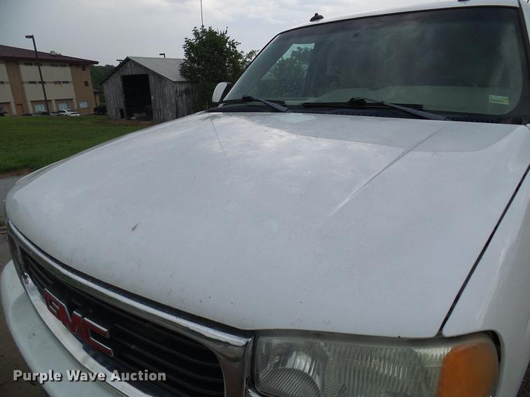 image for item DE5174 2003 GMC Yukon SUV