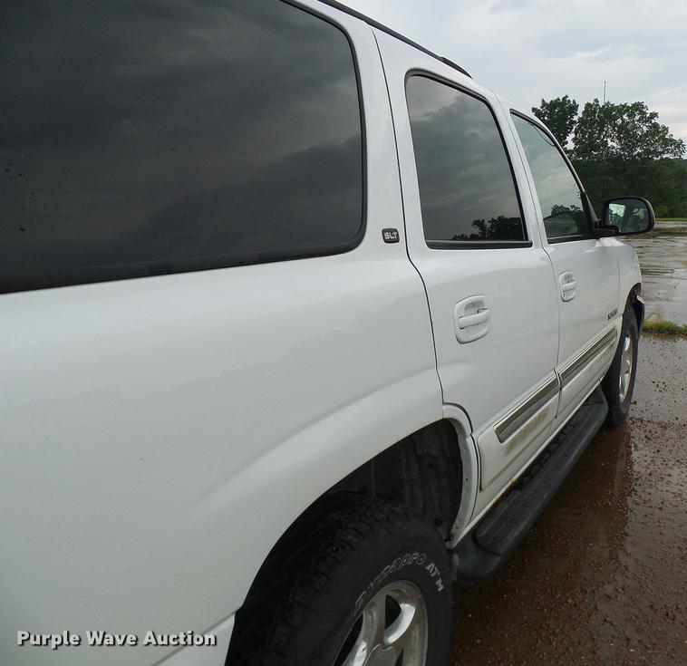 image for item DE5174 2003 GMC Yukon SUV