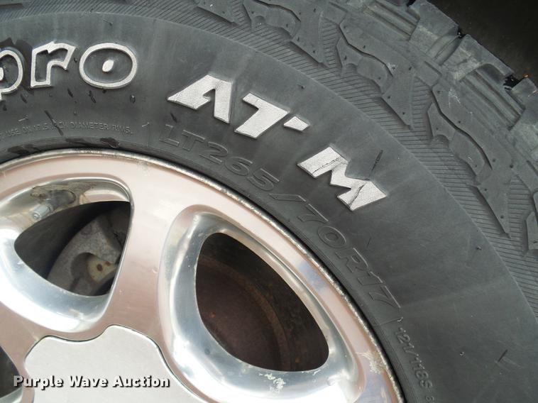 image for item DE5174 2003 GMC Yukon SUV