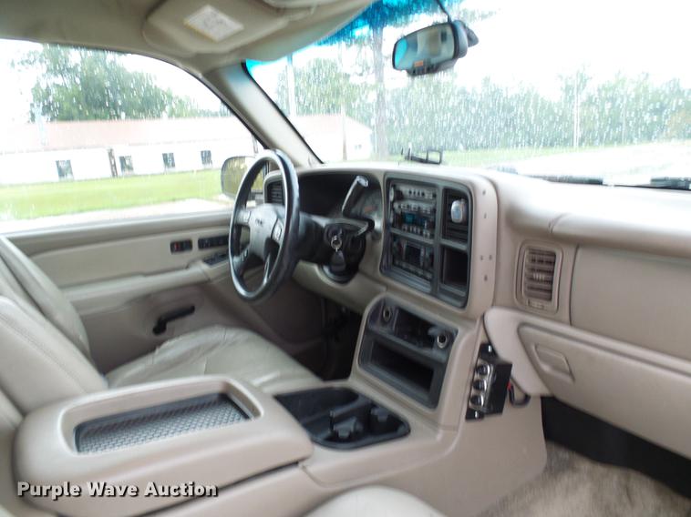 image for item DE5174 2003 GMC Yukon SUV