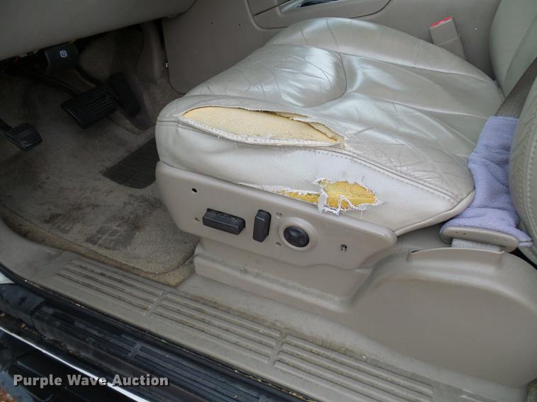 image for item DE5174 2003 GMC Yukon SUV