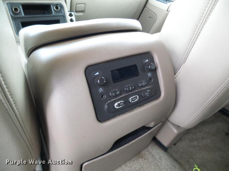 image for item DE5174 2003 GMC Yukon SUV