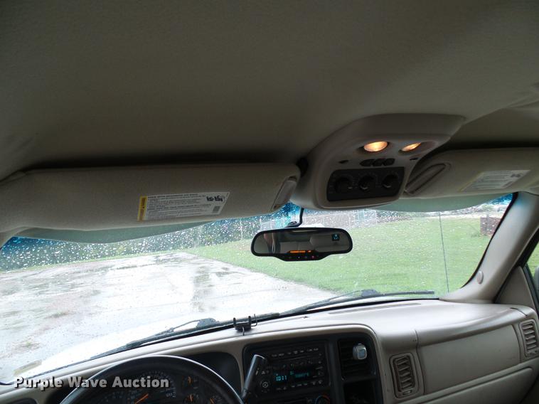 image for item DE5174 2003 GMC Yukon SUV