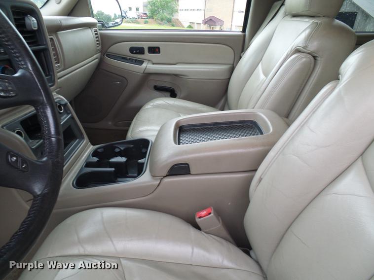 image for item DE5174 2003 GMC Yukon SUV