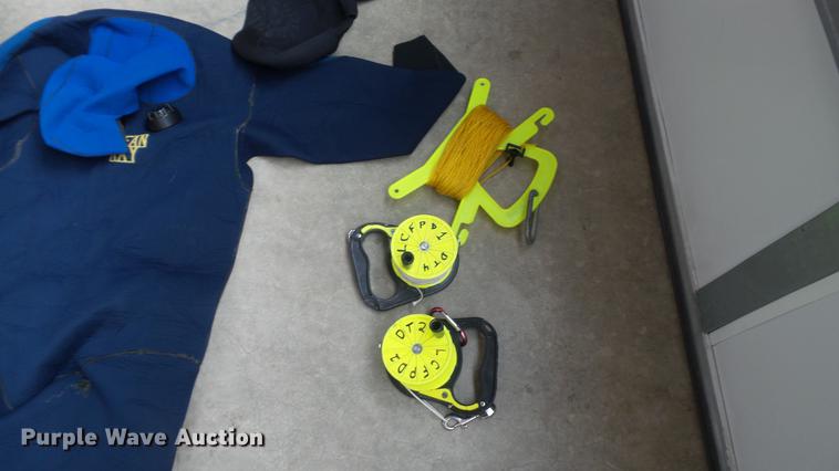 image for item DM9891 Scuba diving equipment