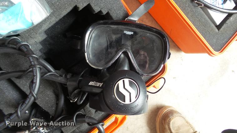 image for item DM9891 Scuba diving equipment