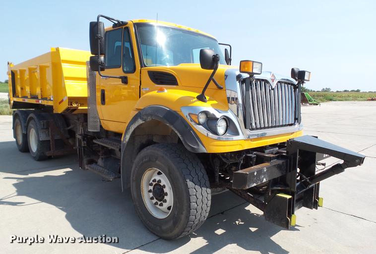 image for item DZ9405 2011 International 7600 dump truck