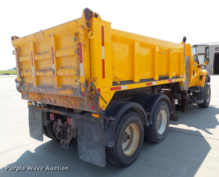 image for item DZ9405 2011 International 7600 dump truck