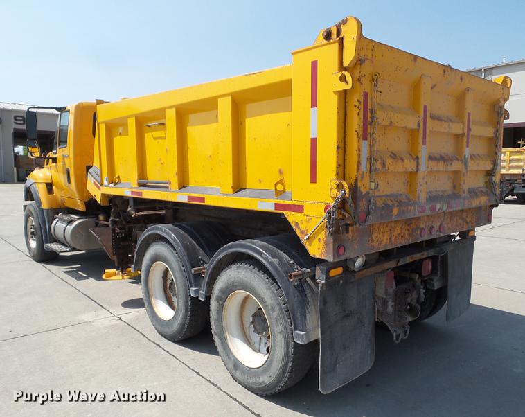 image for item DZ9405 2011 International 7600 dump truck