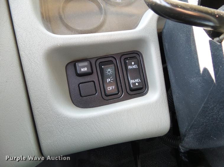 image for item DZ9405 2011 International 7600 dump truck