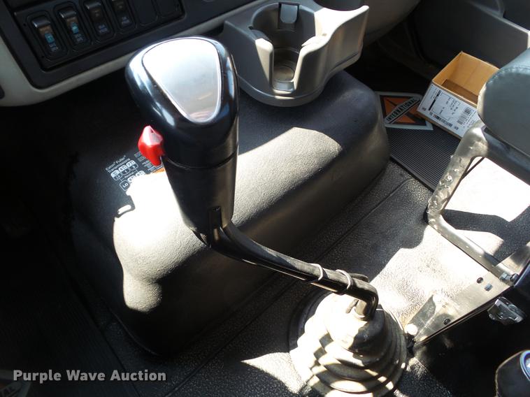 image for item DZ9405 2011 International 7600 dump truck