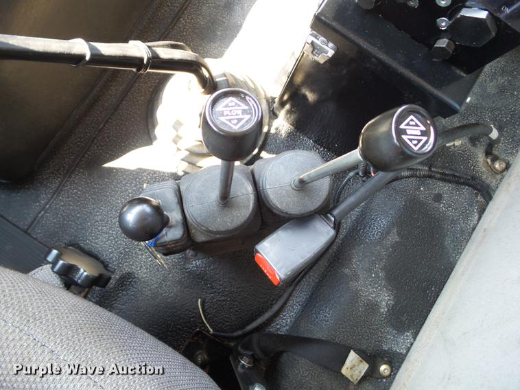 image for item DZ9405 2011 International 7600 dump truck