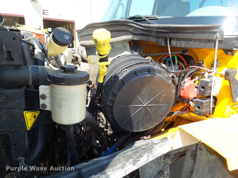 image for item DZ9405 2011 International 7600 dump truck