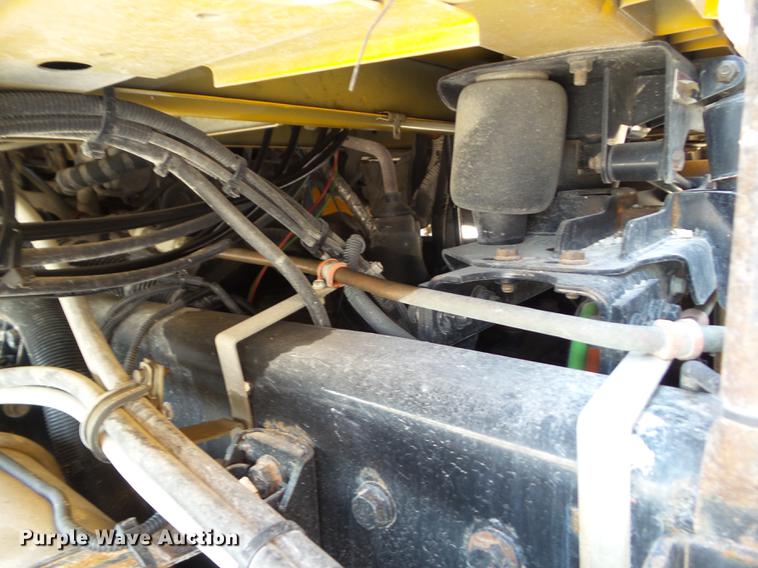 image for item DZ9405 2011 International 7600 dump truck