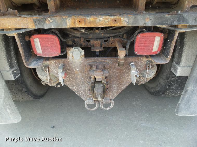 image for item DZ9405 2011 International 7600 dump truck