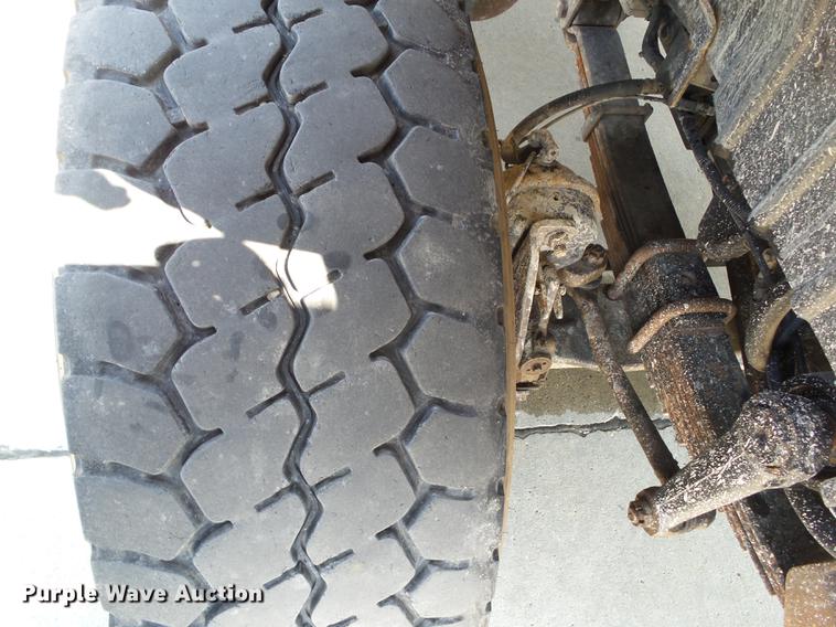 image for item DZ9405 2011 International 7600 dump truck