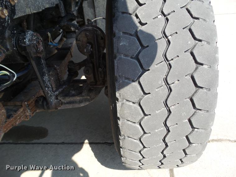 image for item DZ9405 2011 International 7600 dump truck