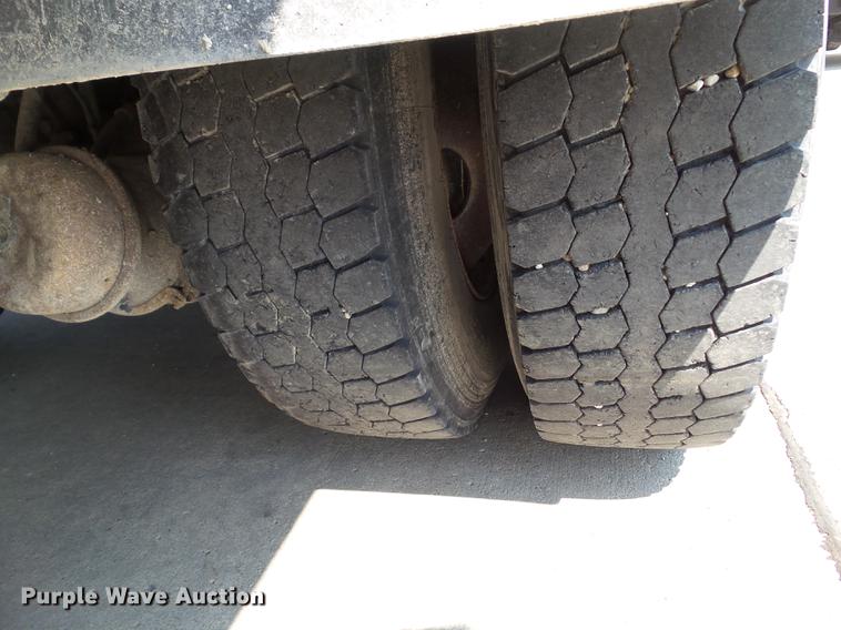 image for item DZ9405 2011 International 7600 dump truck