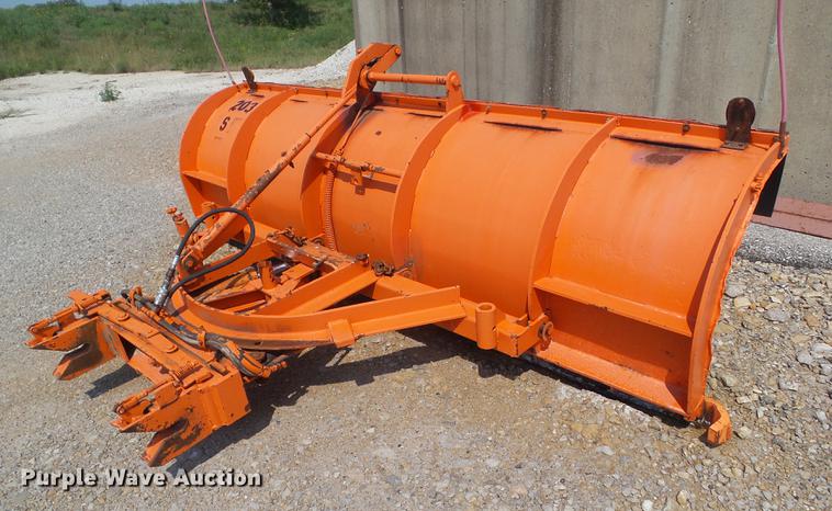 image for item DZ9405 2011 International 7600 dump truck