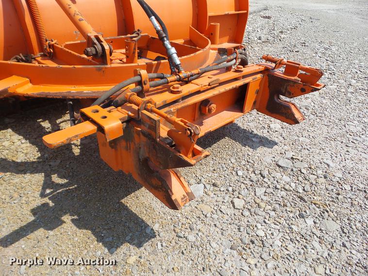 image for item DZ9405 2011 International 7600 dump truck