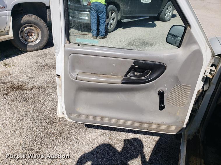 image for item EF9844 2000 Ford Ranger pickup truck