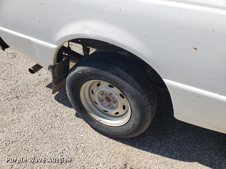 image for item EF9844 2000 Ford Ranger pickup truck