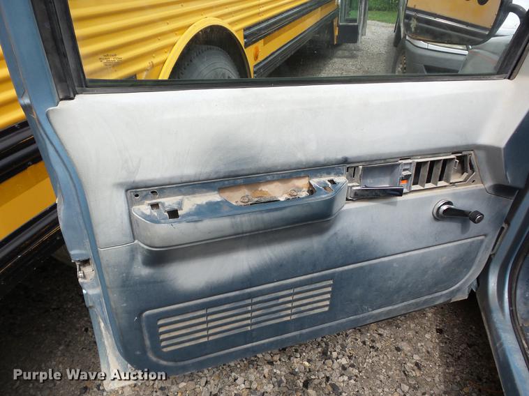 image for item EI9911 1992 Chevrolet 1500 pickup truck