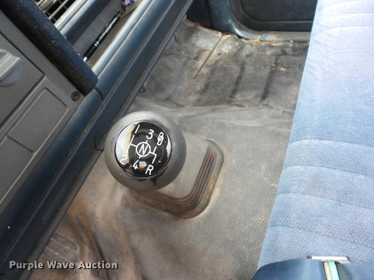 image for item EI9911 1992 Chevrolet 1500 pickup truck