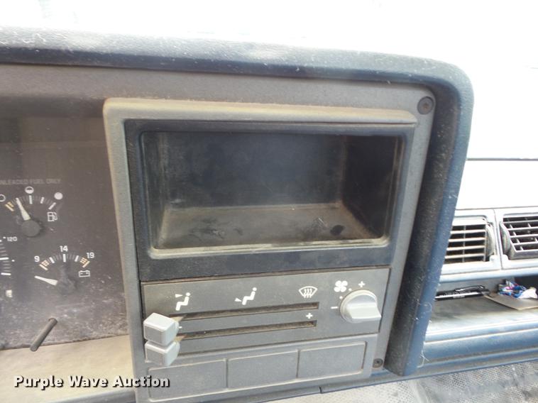 image for item EI9911 1992 Chevrolet 1500 pickup truck