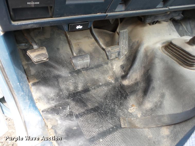 image for item EI9911 1992 Chevrolet 1500 pickup truck