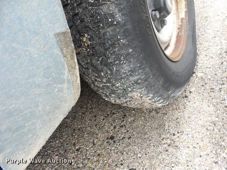 image for item EI9911 1992 Chevrolet 1500 pickup truck