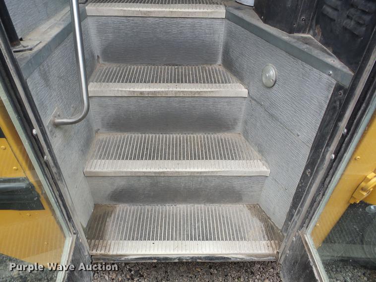 image for item EI9913 2001 Freightliner FS65 school bus