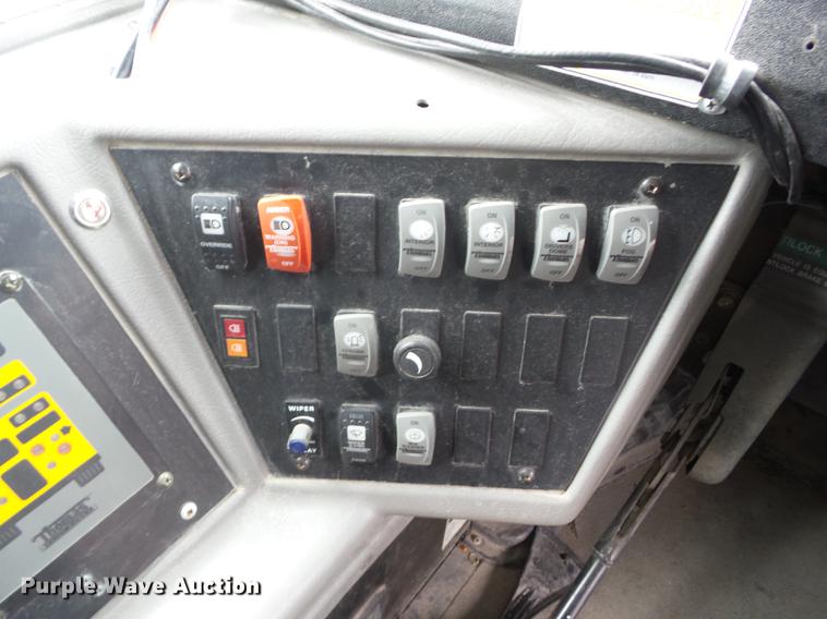 image for item EI9913 2001 Freightliner FS65 school bus