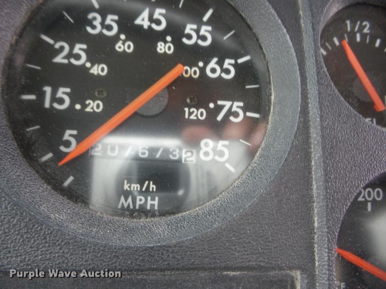 image for item EI9913 2001 Freightliner FS65 school bus