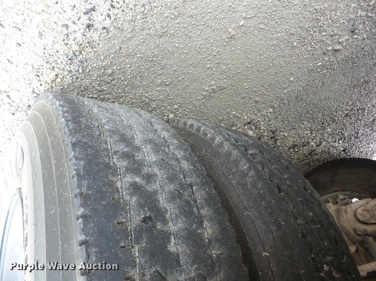 image for item EI9913 2001 Freightliner FS65 school bus