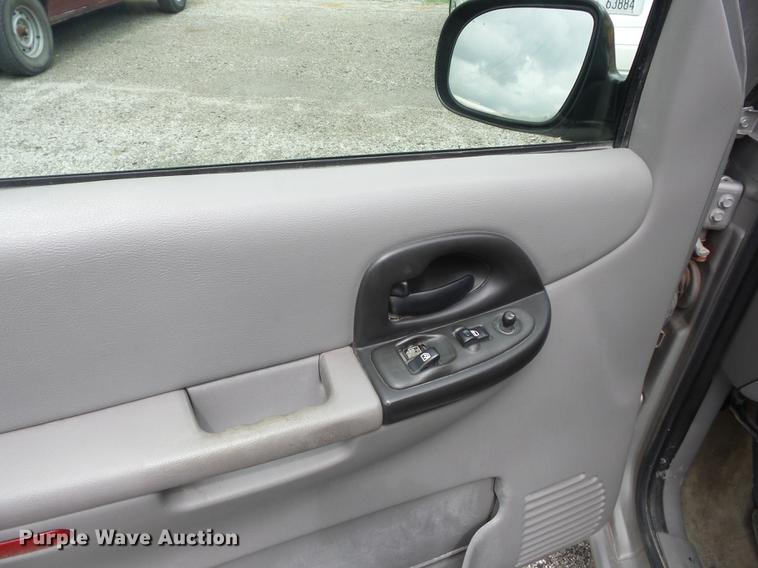 image for item EI9914 2004 Chevrolet Venture Extended van