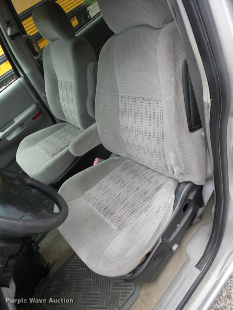 image for item EI9914 2004 Chevrolet Venture Extended van